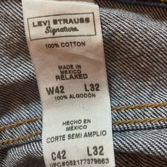 Size 42/32 Men’s Levi Strauss Signature Relaxed Jeans Only worn once Like New - Picture 3 of 7